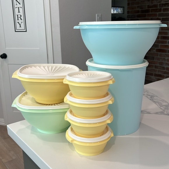 Cute. Tupperware 8pc Set - Picture 15 of 16